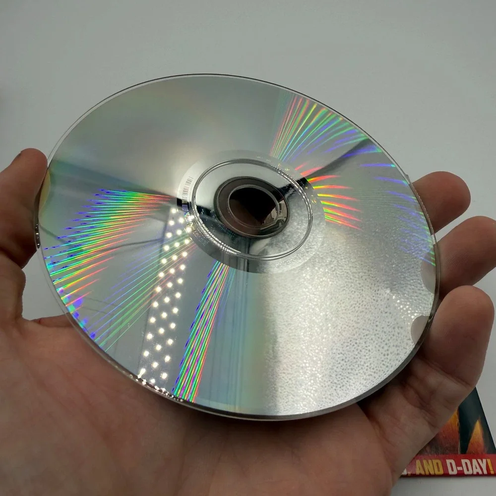 PC Gamer Demo Disc October 2004 Armies of Exigo Chessmaster 10 Retro PC Game CD